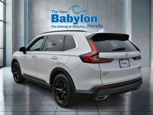 Used 2025 Honda CR-V Sport image 3