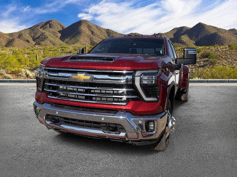 Used 2025 Chevrolet Silverado 3500 LTZ w/ LTZ Plus Package AWD/4WD image 2