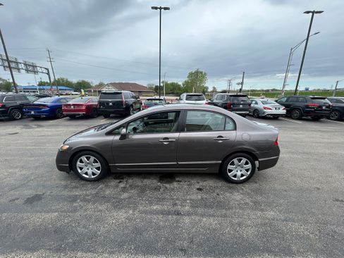 Used 2011 Honda Civic LX image 3