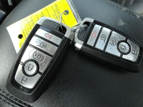 Used 2023 Ford Edge SEL w/ Convenience Package AWD/4WD image 22