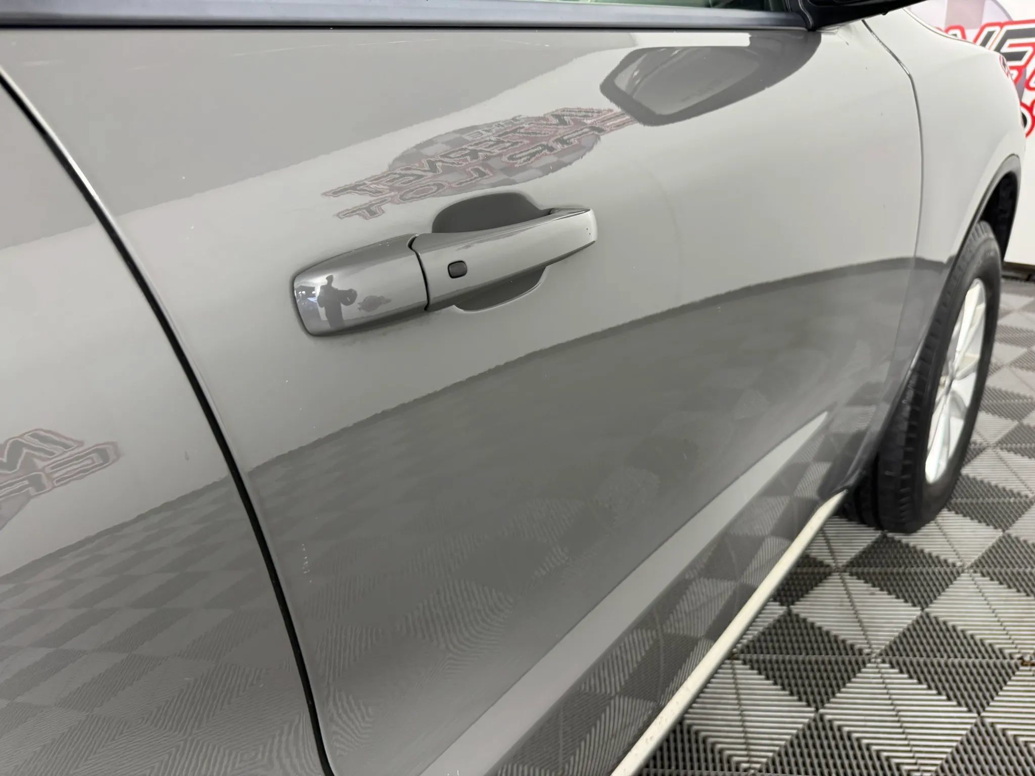 Used 2020 Dodge Durango SXT AWD/4WD image 30