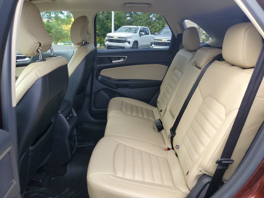 Used 2015 Ford Edge SEL w/ Equipment Group 201A AWD/4WD image 26