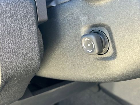 Used 2025 Toyota 4Runner Limited image 29