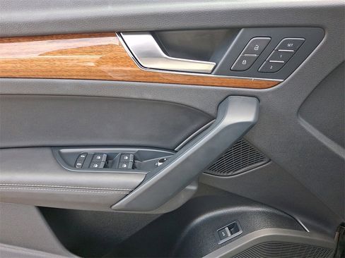 Used 2023 Audi Q5 2.0T Prestige w/ Prestige Package image 13