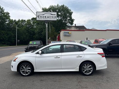 Used 2013 Nissan Sentra SR w/ Driver Pkg FWD image 4