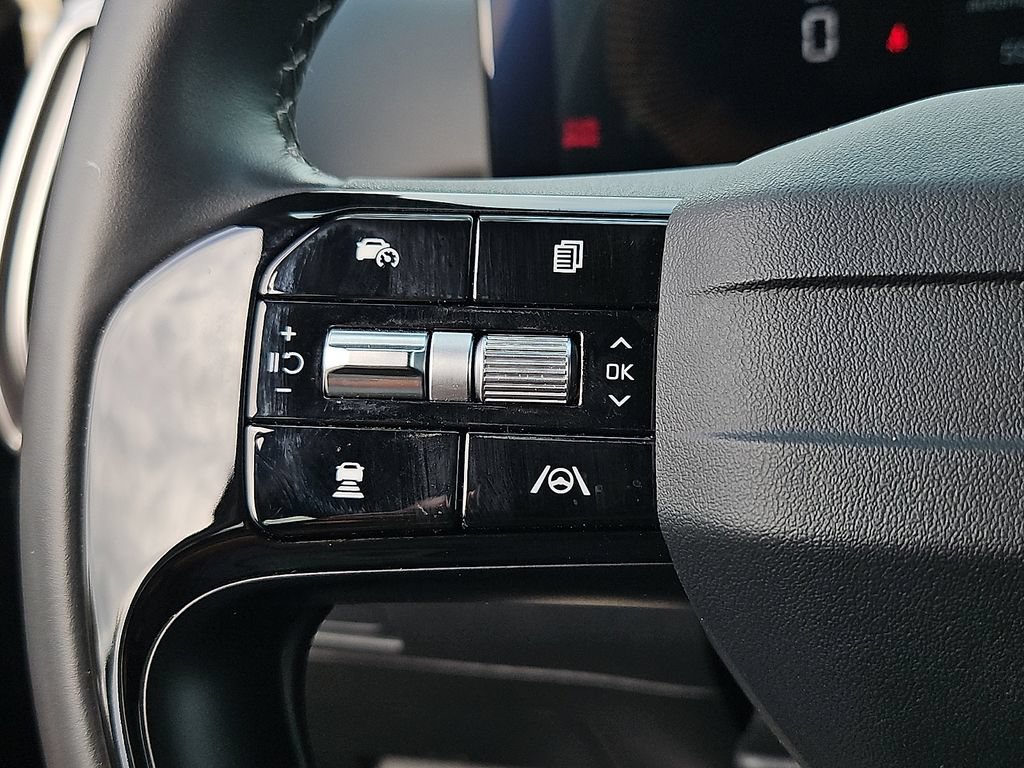 Certified 2026 Kia Sorento LX FWD image 21