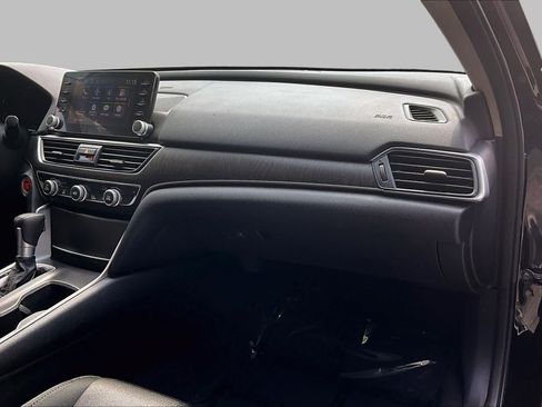 Used 2020 Honda Accord EX image 19