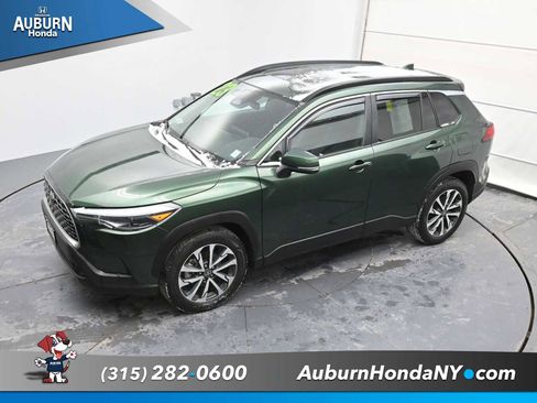 Used 2023 Toyota Corolla Cross XLE image 25