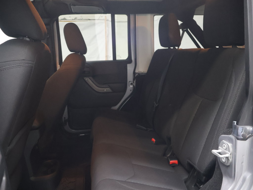 Used 2018 Jeep Wrangler Unlimited Sport S AWD/4WD image 14