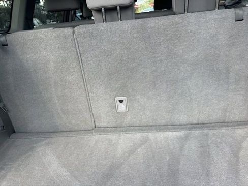 Used 2019 Toyota Highlander LE image 53