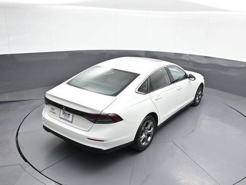 Used 2024 Honda Accord EX image 37