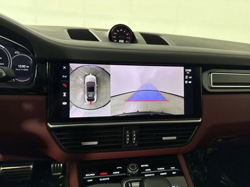 Certified 2023 Porsche Cayenne GTS AWD/4WD image 29