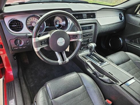 Used 2012 Ford Mustang Premium image 13