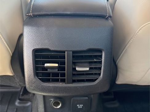 Used 2018 Ford Fusion Titanium image 23