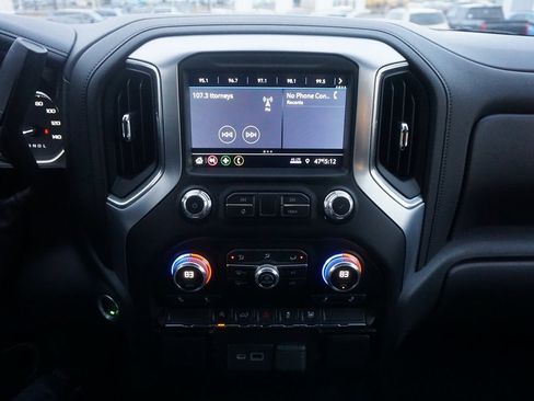 Used 2021 GMC Sierra 1500 SLE image 11