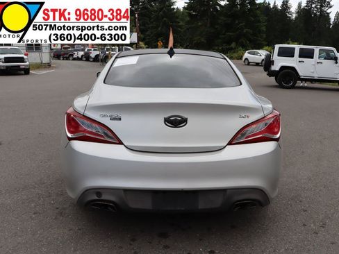 Used 2013 Hyundai Genesis 2.0T RWD image 7