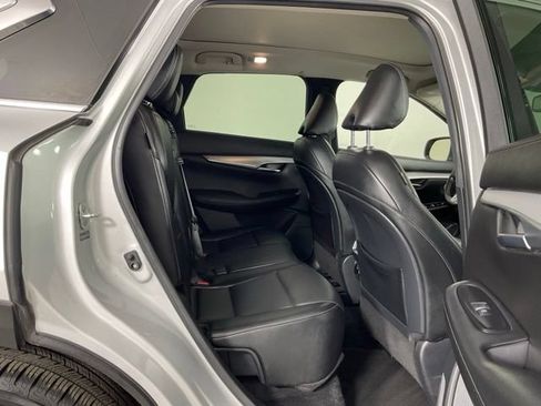 Used 2021 INFINITI QX50 Luxe FWD image 30