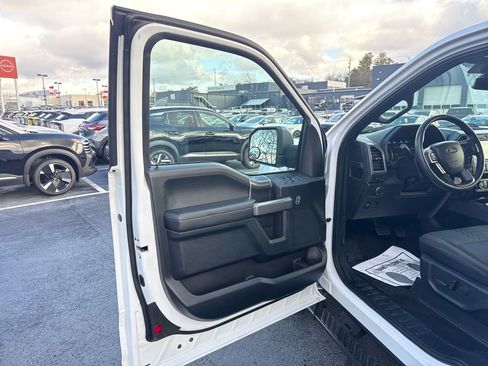 Used 2020 Ford F150 XLT w/ Equipment Group 302A Luxury image 10