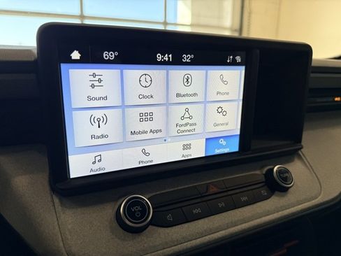 Used 2022 Ford Maverick XLT image 30