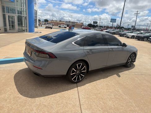 Used 2024 Honda Accord Touring image 17