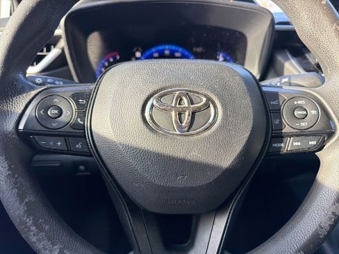 Used 2022 Toyota Corolla LE FWD image 10