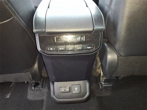 Certified 2025 Toyota Highlander Limited image 7