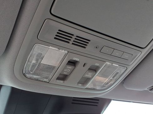 Used 2019 Honda CR-V Touring image 24