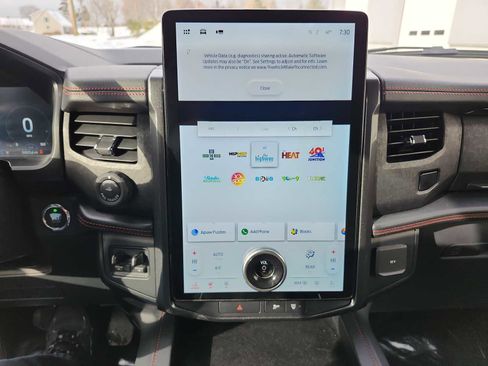 Used 2023 Ford Expedition Limited image 14