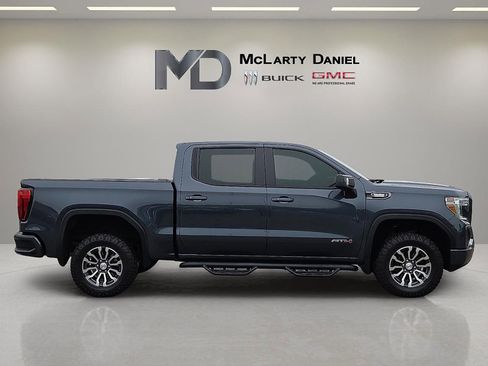 Used 2021 GMC Sierra 1500 AT4 w/ AT4 Value Package AWD/4WD image 6