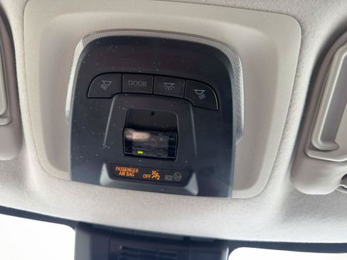 Used 2025 Toyota Corolla LE FWD image 27