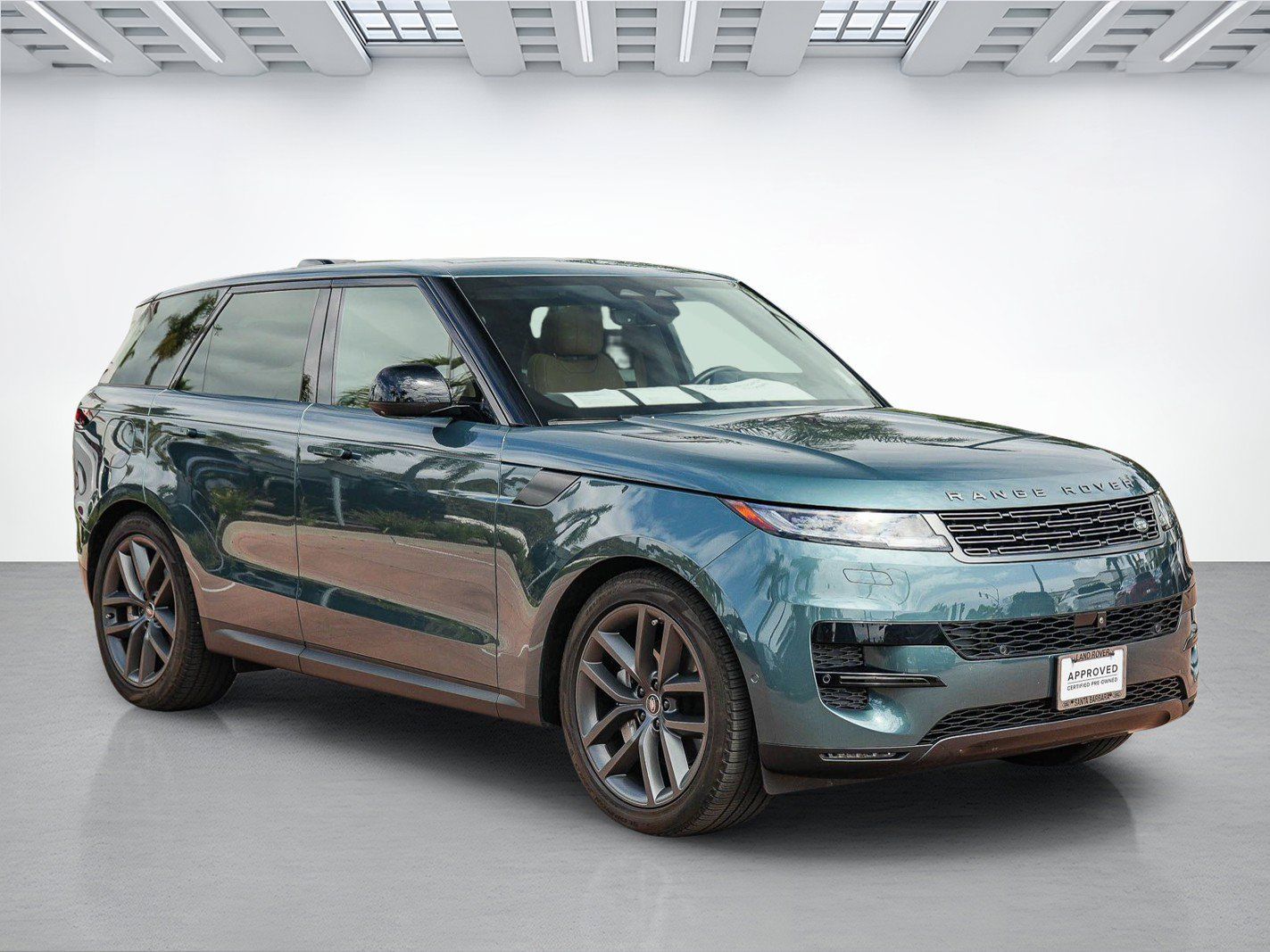 Certified 2025 Land Rover Range Rover Sport SE AWD/4WD image 3
