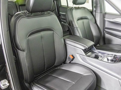 New 2025 Jeep Grand Cherokee Limited image 38