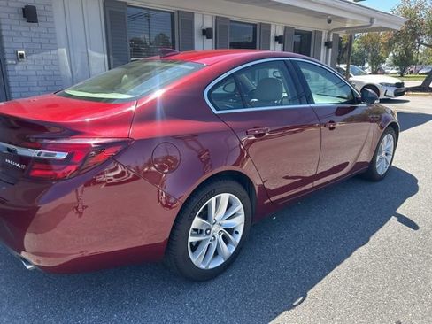 Used 2017 Buick Regal Premium w/ Driver Confidence Package #2 image 5