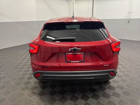 Used 2026 Chevrolet Trax RS w/ Sunroof Package FWD image 6