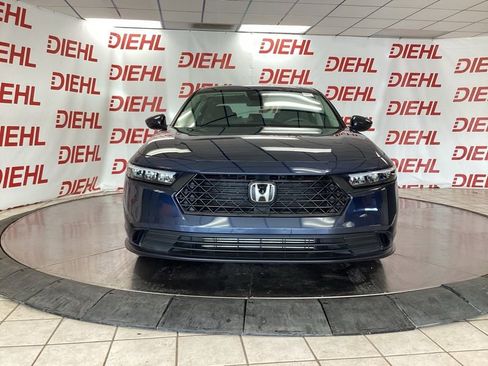 Used 2023 Honda Accord EX image 2