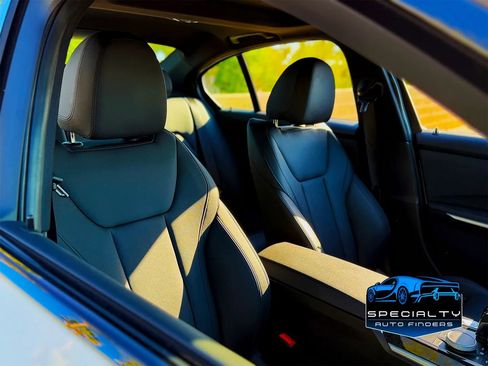 Used 2020 BMW 330i Sedan w/ Premium Package image 12