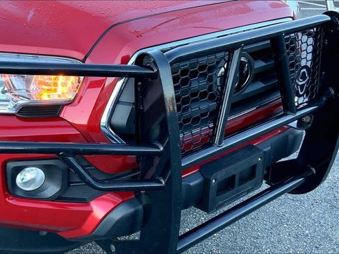 Used 2023 Toyota Tacoma SR5 w/ Technology Package image 29