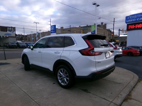 Certified 2023 Honda CR-V EX image 3