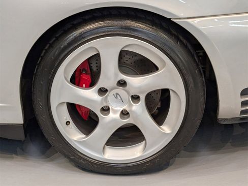 Used 2004 Porsche 911 Carrera 4S image 14