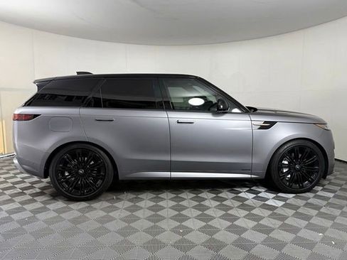Used 2025 Land Rover Range Rover Sport Autobiography AWD/4WD image 9