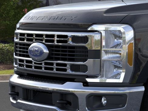 New 2026 Ford F250 XLT w/ 360-Degree Camera Package image 17