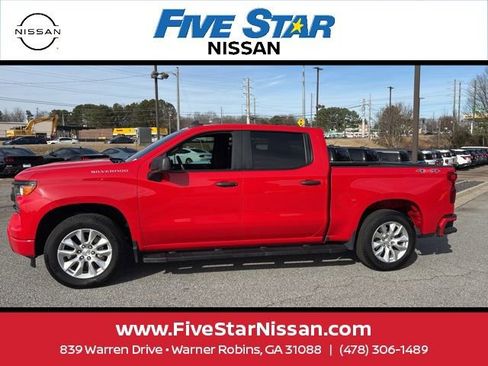 Used 2024 Chevrolet Silverado 1500 Custom image 4