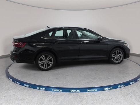 Used 2023 Volkswagen Jetta SE FWD image 5