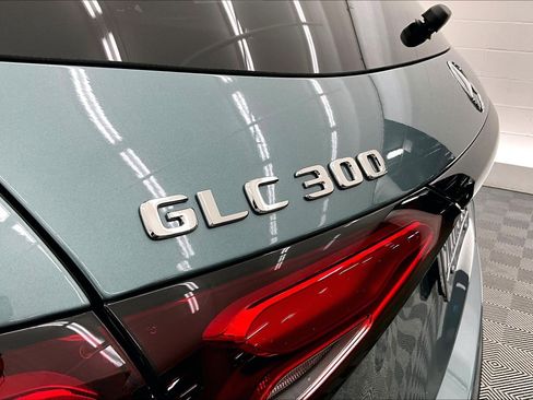 Used 2026 Mercedes-Benz GLC 300 image 32