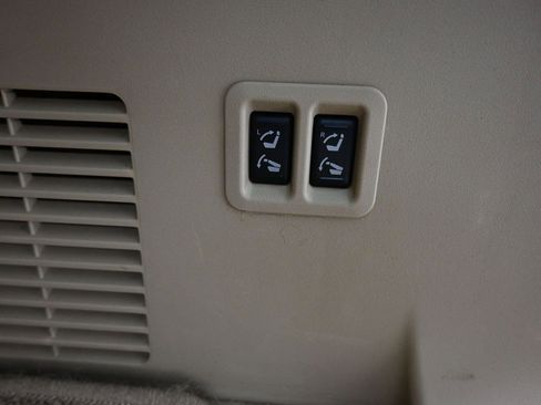 Used 2011 Nissan Armada Platinum w/ 2nd Row Captain Seat Pkg image 53