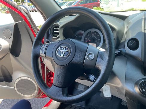Used 2012 Toyota RAV4 4WD w/ Value Pkg image 18