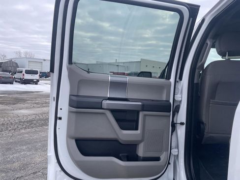 Used 2018 Ford F150 XLT w/ Equipment Group 302A Luxury image 18