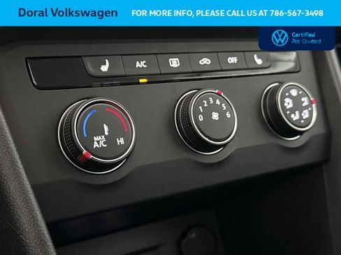 Certified 2022 Volkswagen Taos SE w/ IQ.Drive SE Package image 20