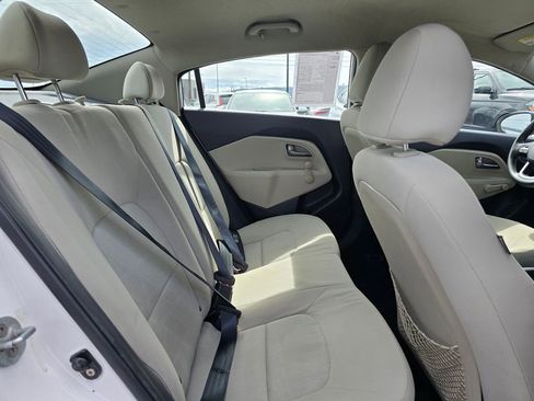 Used 2013 Kia Rio LX FWD image 12