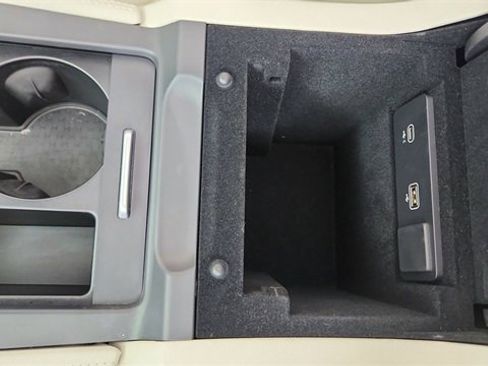 Used 2025 Jaguar F-PACE R-Dynamic S image 50